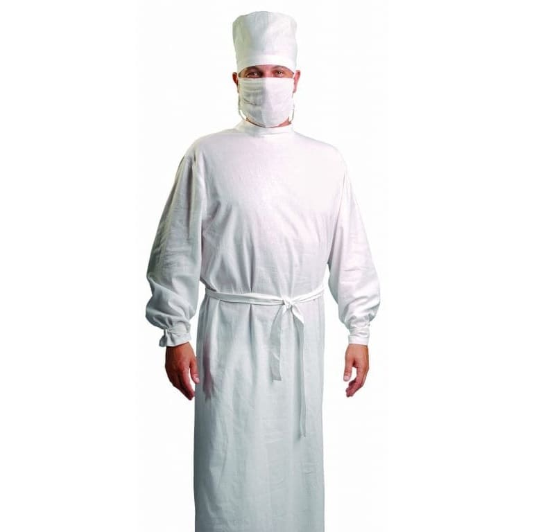 Халаты для хирургов из хлопка демонстрирует мужчина в маске и колпаке, вид спереди