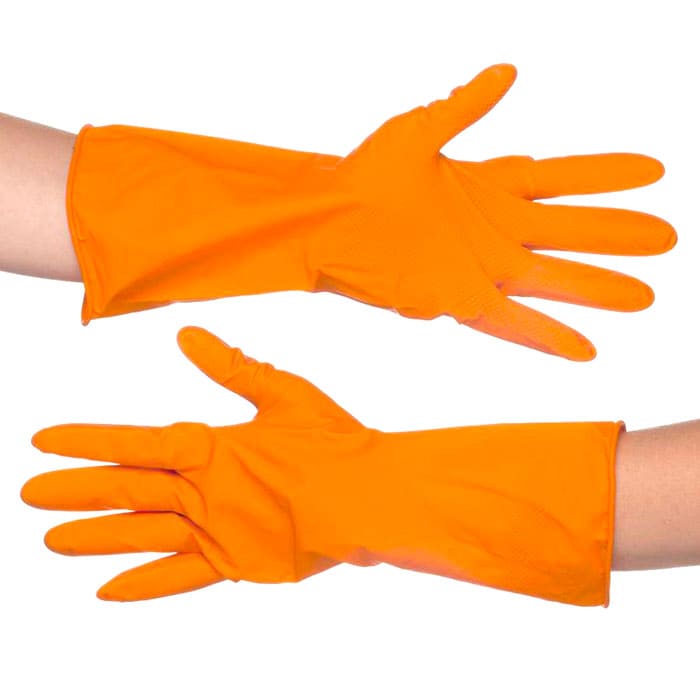 Латексные хозяйственные перчатки повышенной прочности оранжевого цвета.