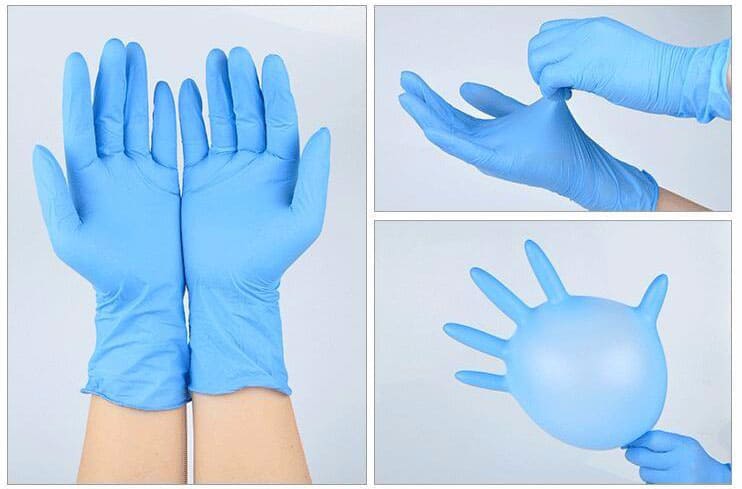 перчатки латексные одноразовые голубого цвета проверка на на прочность с помощью вытягивания на руке и надувания