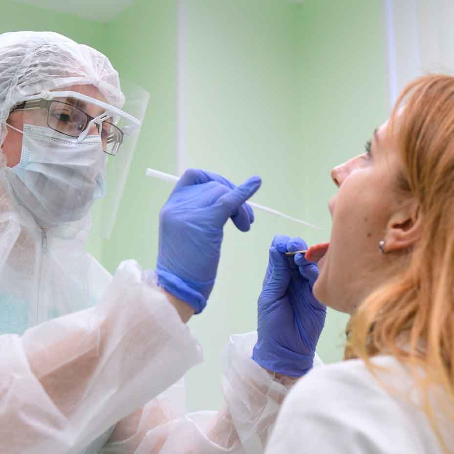 Тесты на коронавирус в лаборатории